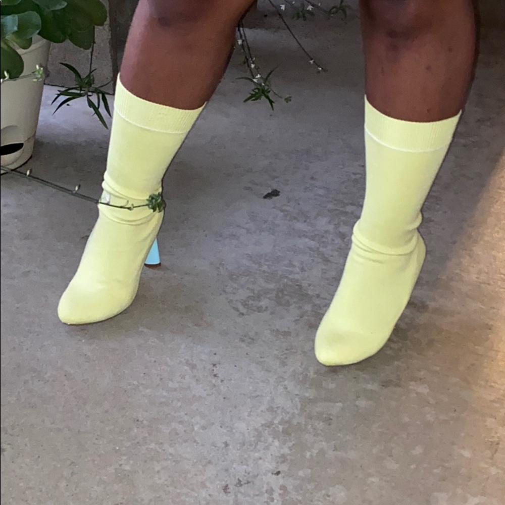 🆕 CAPE ROBBIN LIME SOCK 🧦 HEELS 👠